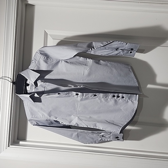 NWOT Calvin Klein Gray Button Down - Picture 1 of 3